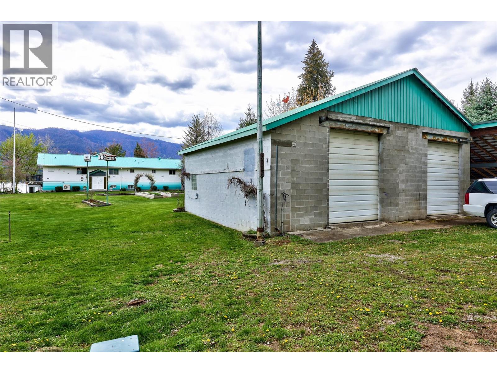 3726 Zinck Road, Scotch Creek, British Columbia  V0E 1M5 - Photo 65 - 10390752