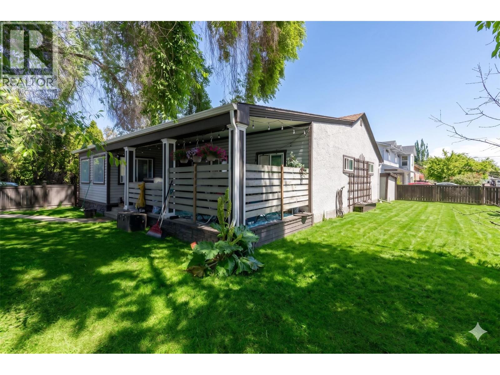 2435 Richter Street, Kelowna, British Columbia  V1Y 2P5 - Photo 1 - 10390641