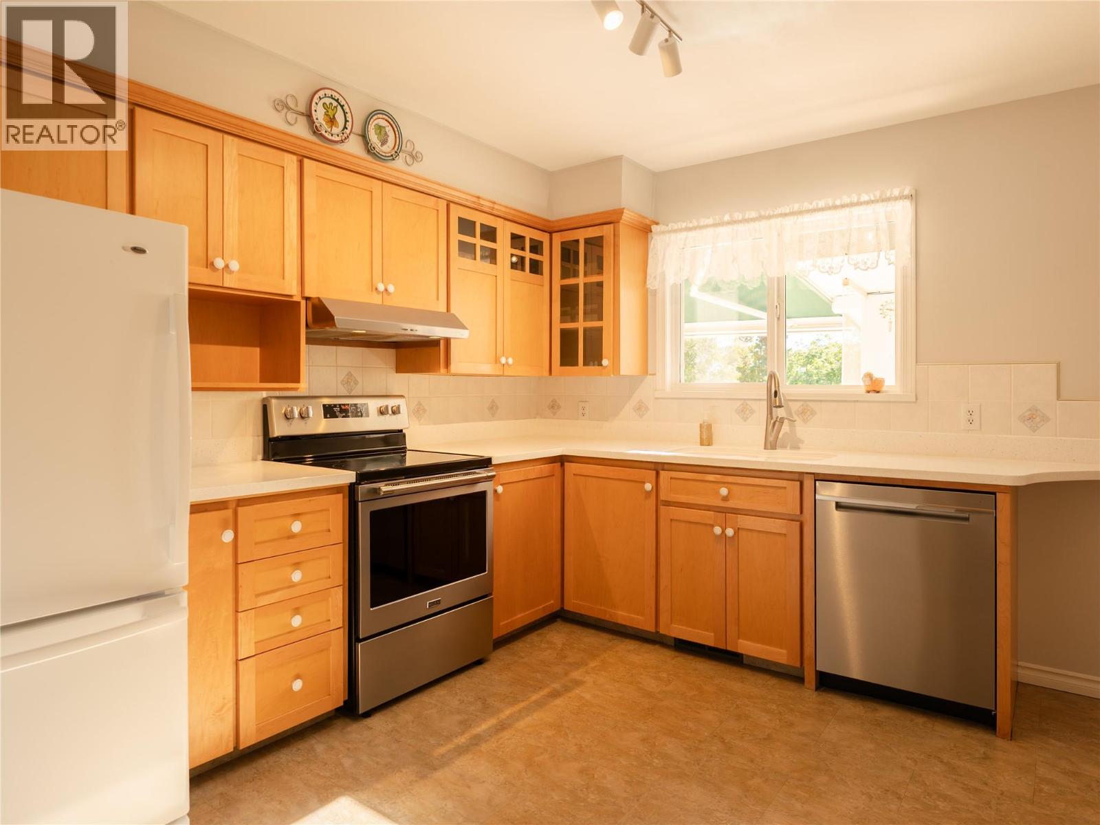 615 Eighth Street, Nelson, British Columbia  V1L 3A6 - Photo 19 - 10390503