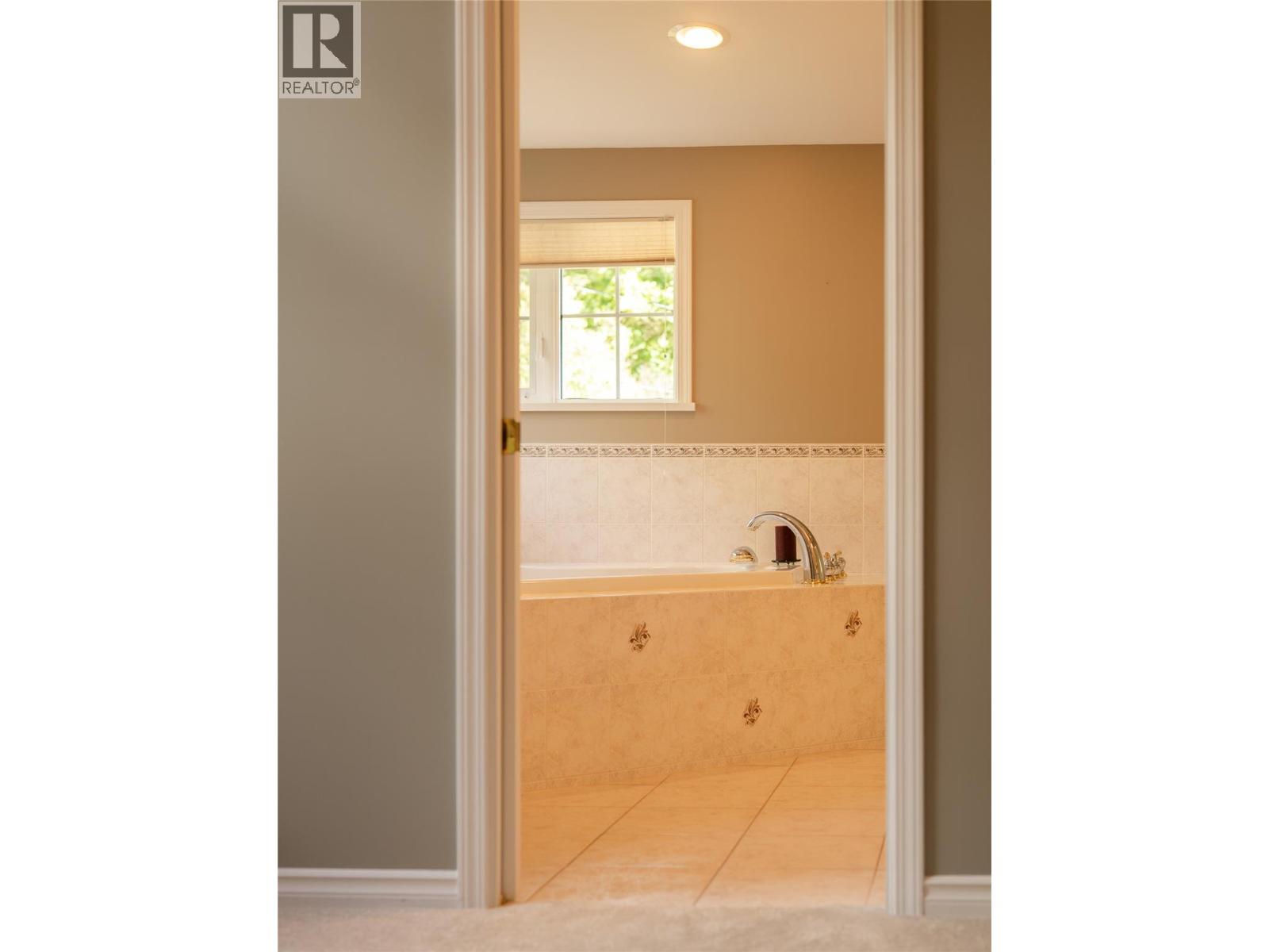 615 Eighth Street, Nelson, British Columbia  V1L 3A6 - Photo 34 - 10390503