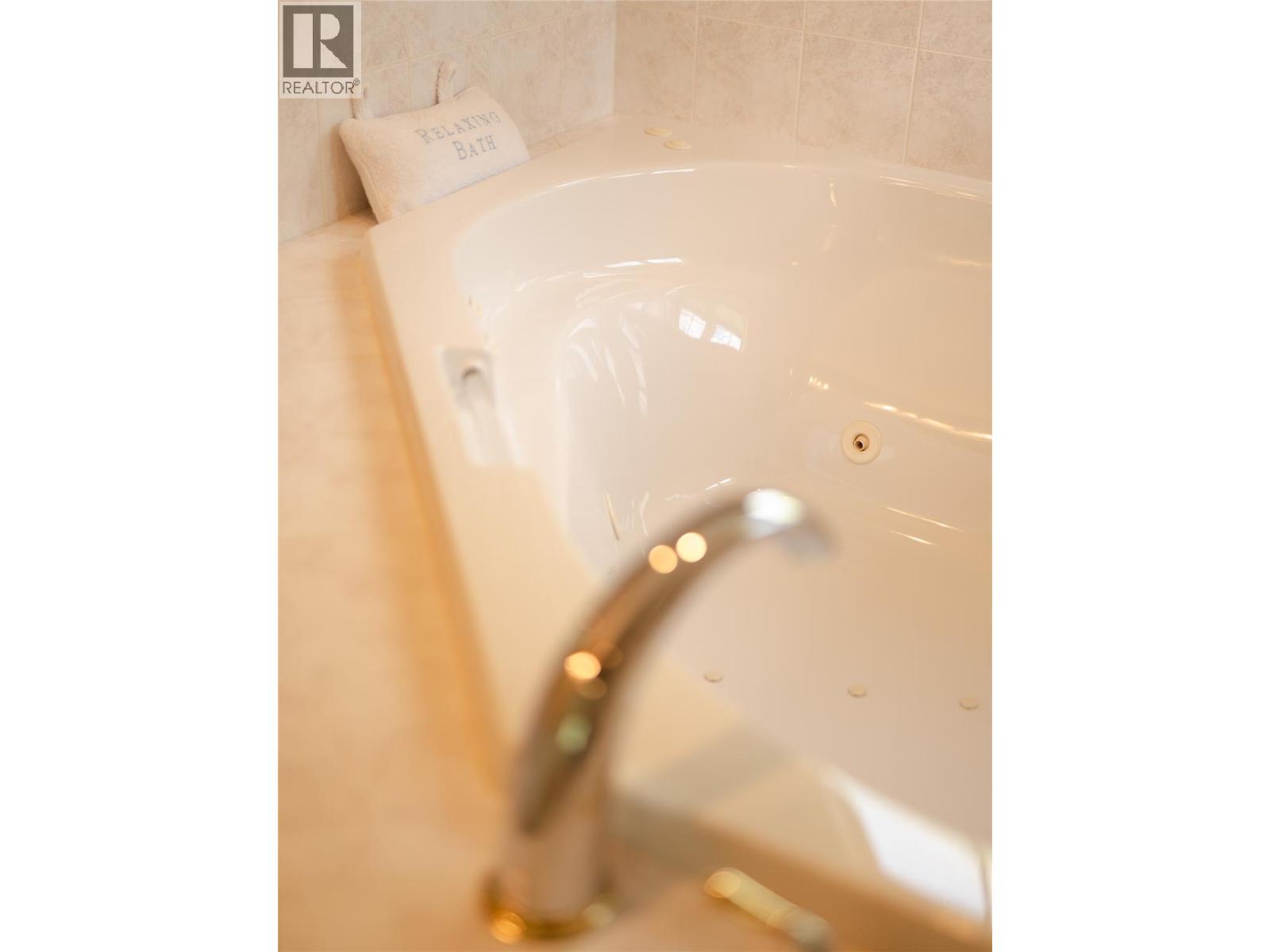 615 Eighth Street, Nelson, British Columbia  V1L 3A6 - Photo 40 - 10390503