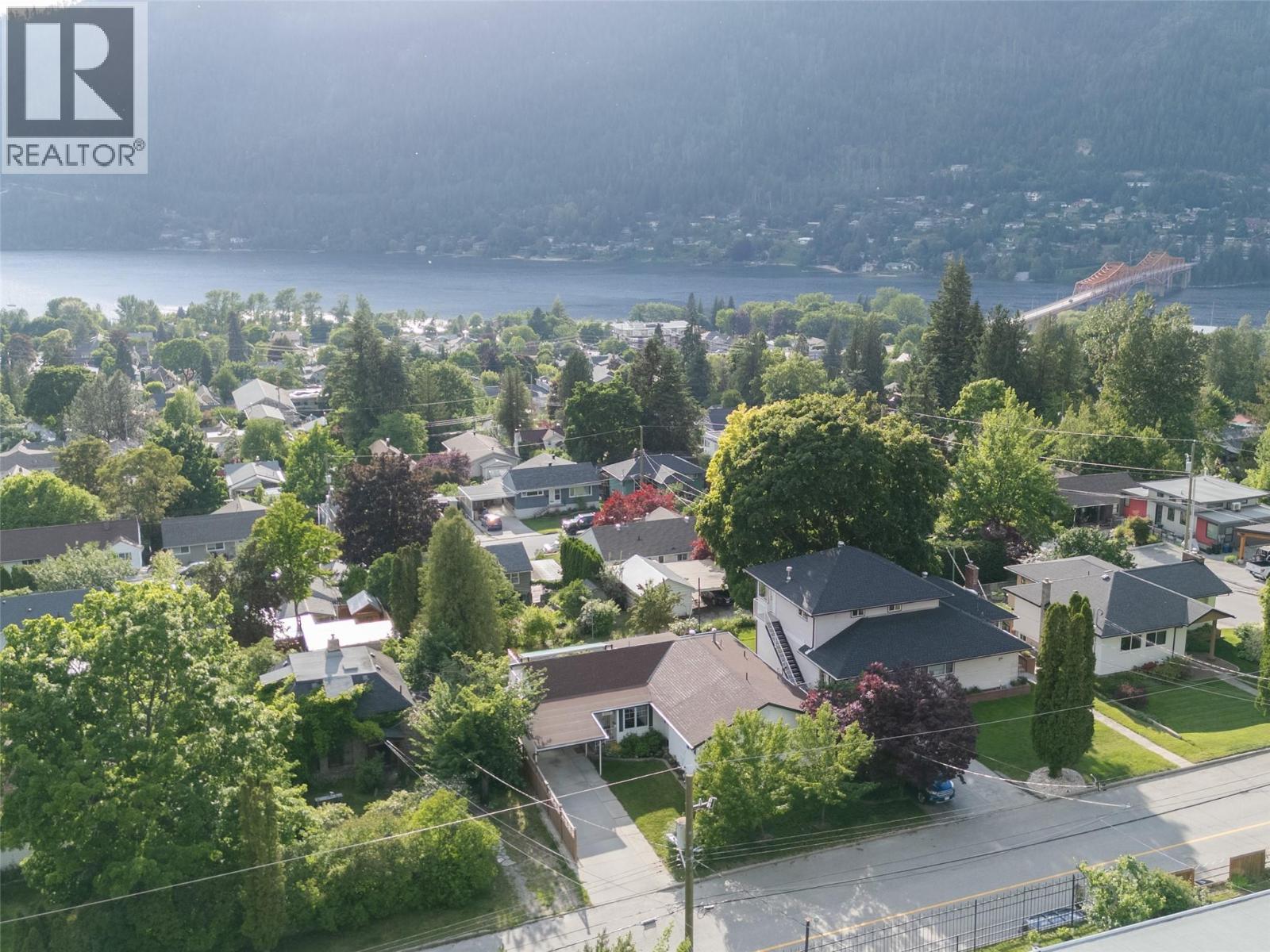 615 Eighth Street, Nelson, British Columbia  V1L 3A6 - Photo 5 - 10390503