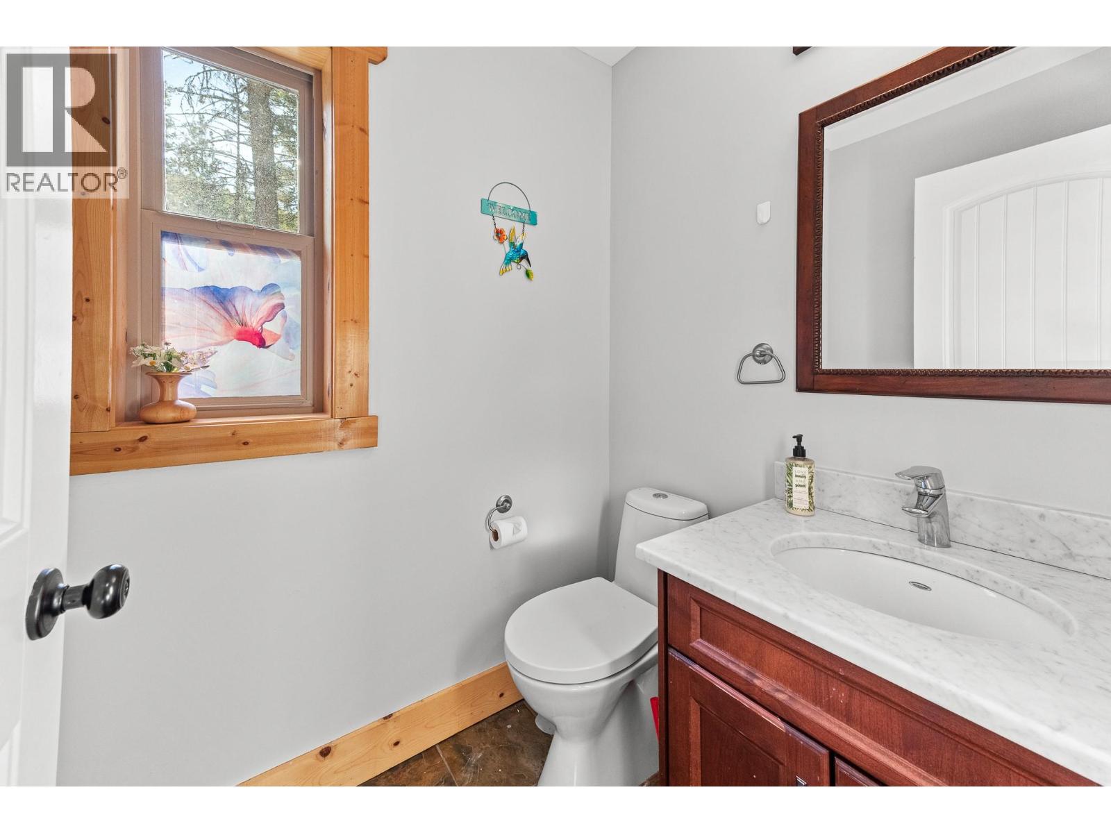 9881 Osprey Landing Drive, Wardner, British Columbia  V0B 2J0 - Photo 10 - 10390127