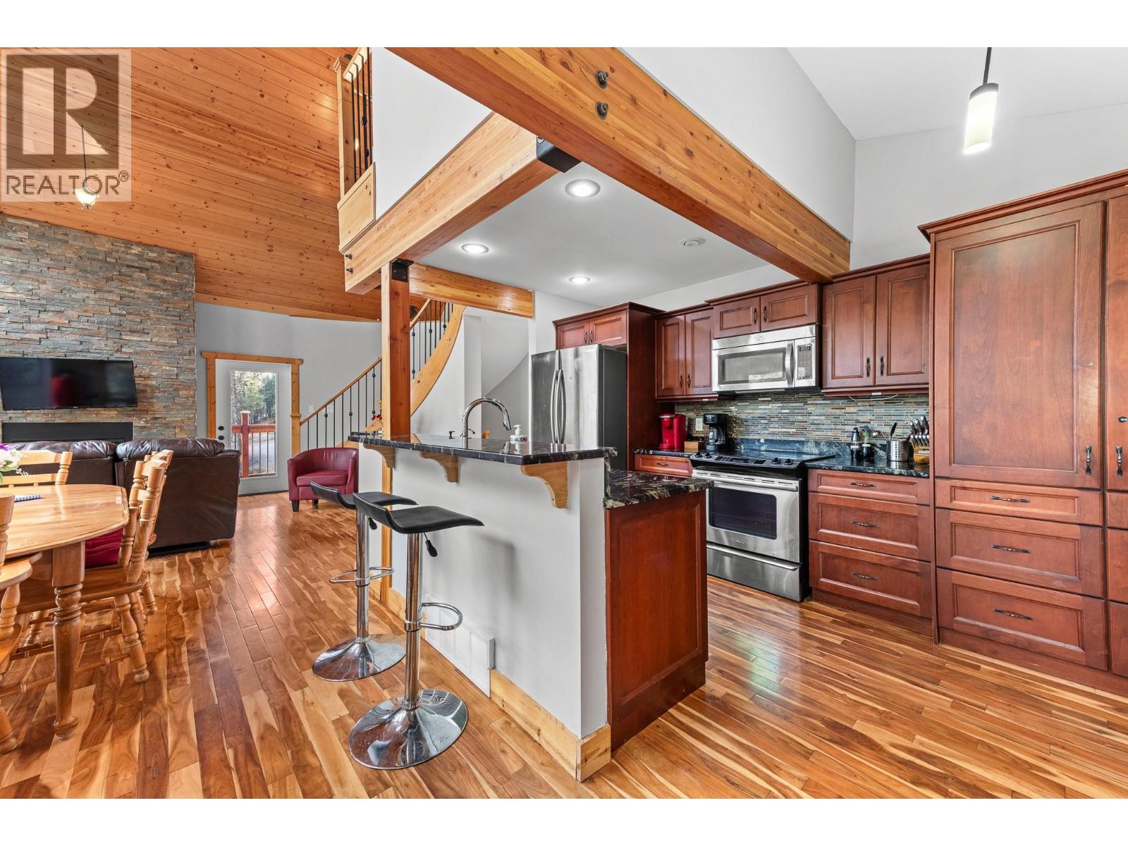 9881 Osprey Landing Drive, Wardner, British Columbia  V0B 2J0 - Photo 14 - 10390127