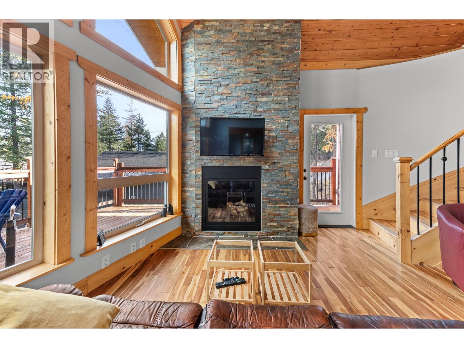 9881 Osprey Landing Drive, Wardner, British Columbia  V0B 2J0 - Photo 20 - 10390127