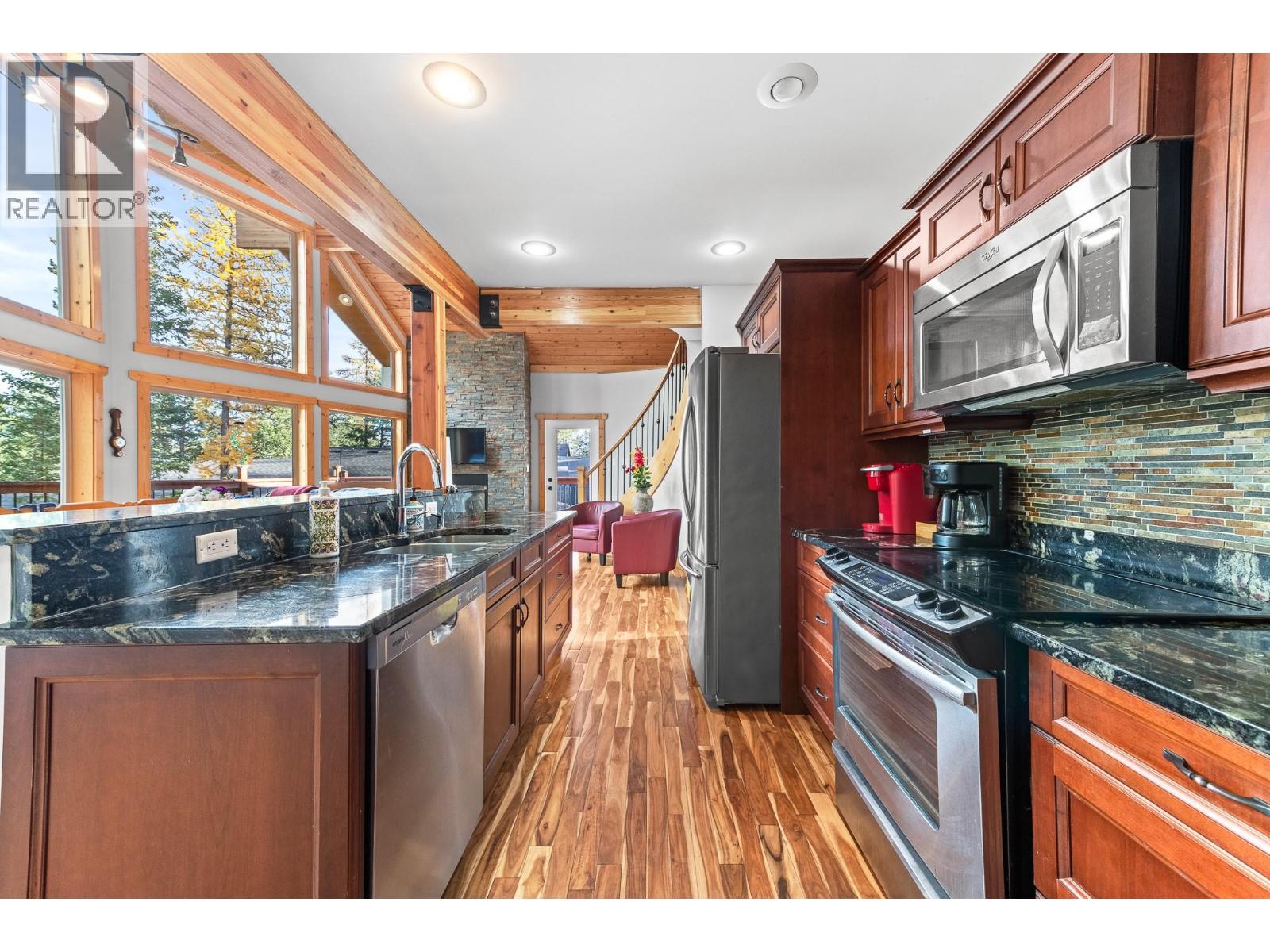 9881 Osprey Landing Drive, Wardner, British Columbia  V0B 2J0 - Photo 33 - 10390127