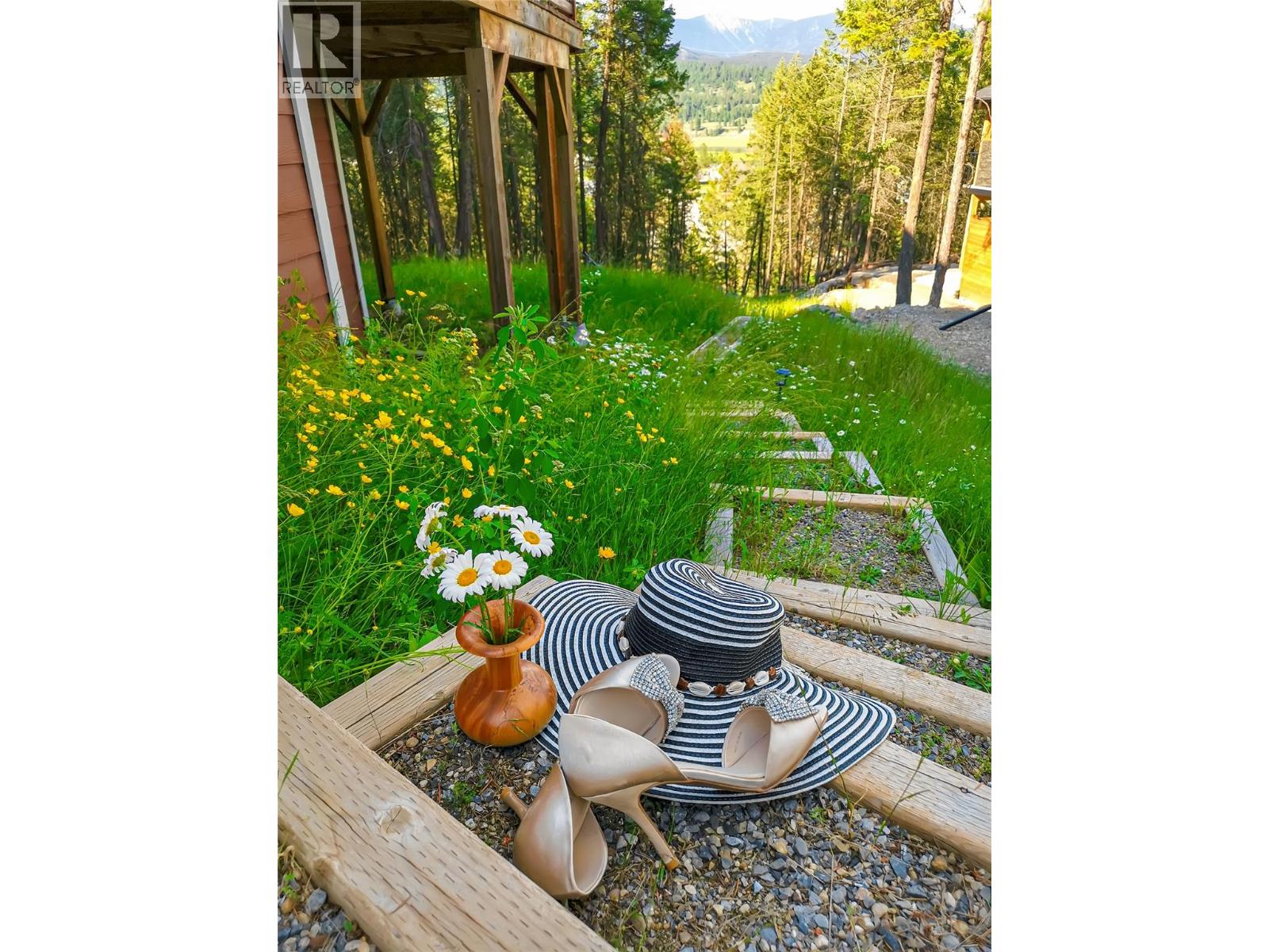 9881 Osprey Landing Drive, Wardner, British Columbia  V0B 2J0 - Photo 43 - 10390127