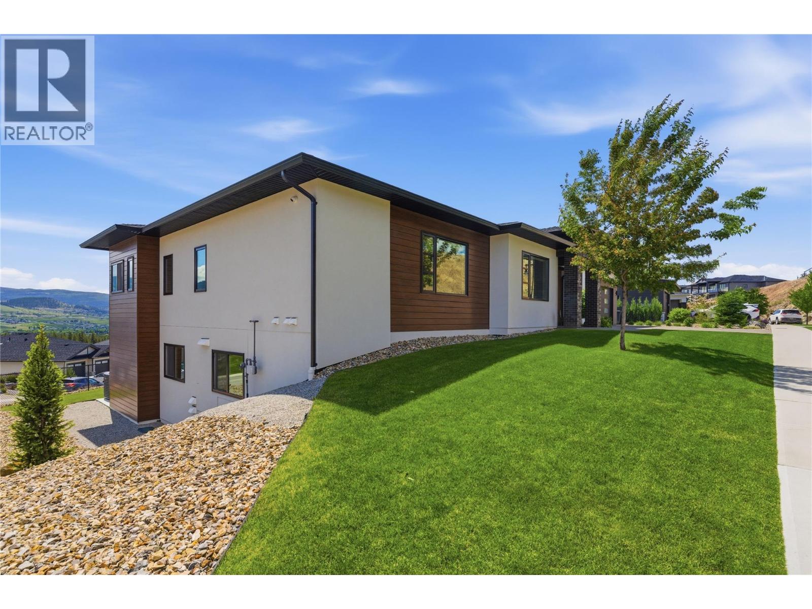 777 Acadia Street, Kelowna, British Columbia  V1V 0A8 - Photo 4 - 10390577
