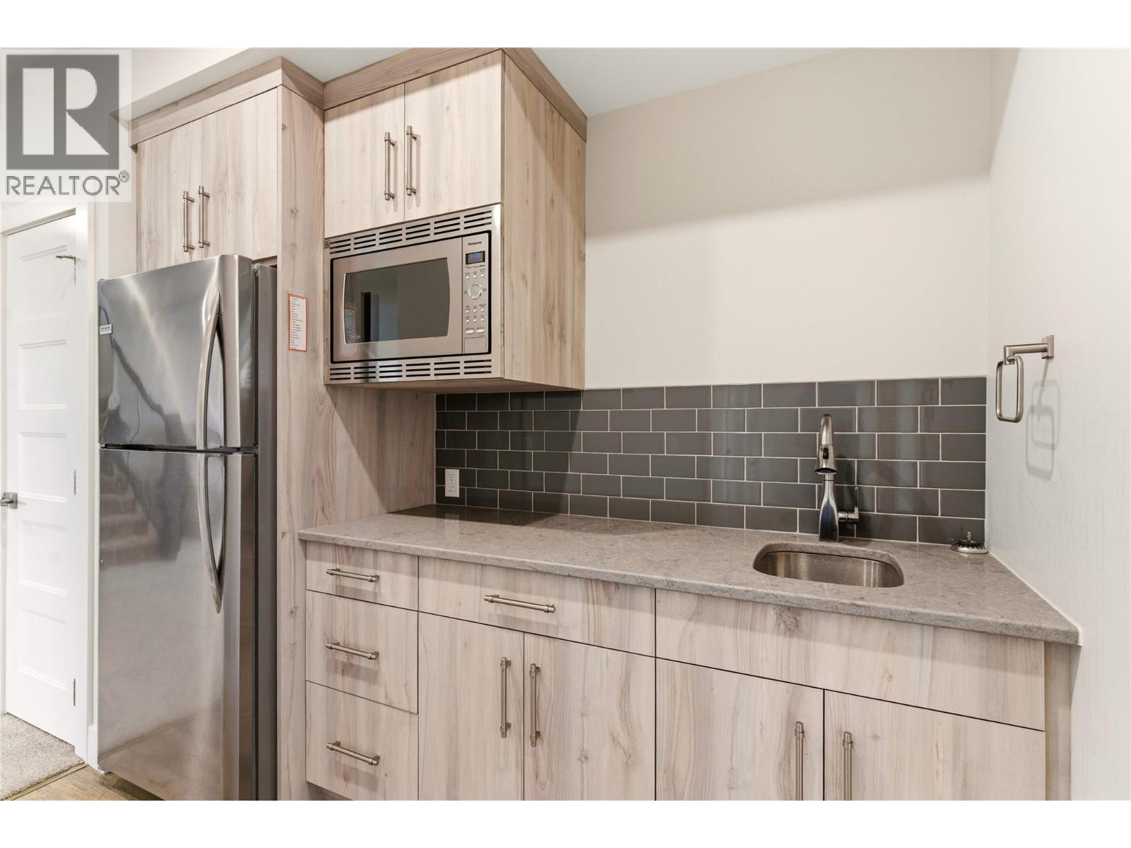 777 Acadia Street, Kelowna, British Columbia  V1V 0A8 - Photo 45 - 10390577