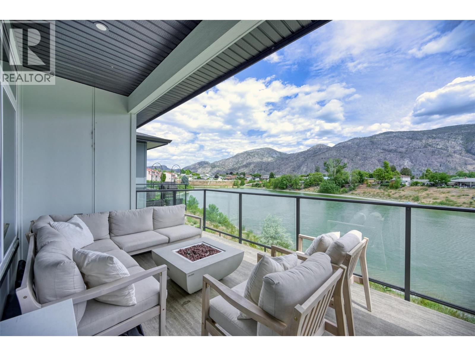 8000 Vedette Drive Unit# 10, Osoyoos, British Columbia  V0H 1V2 - Photo 1 - 10390555