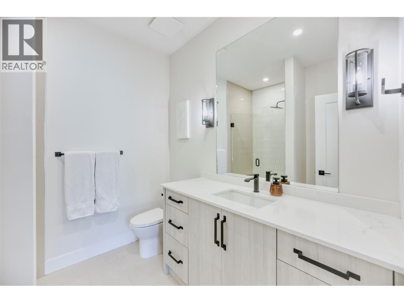 8000 Vedette Drive Unit# 10, Osoyoos, British Columbia  V0H 1V2 - Photo 9 - 10390555