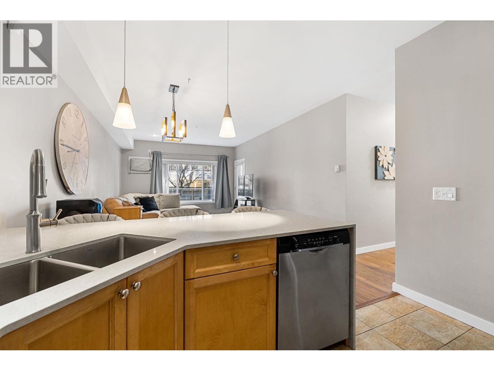 2120 Shannon Ridge Drive Unit# 105, West Kelowna, British Columbia  V4T 2Z3 - Photo 8 - 10390439