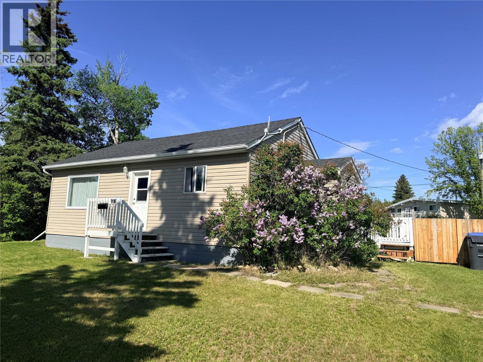 9116 8 Street, dawson creek, British Columbia
