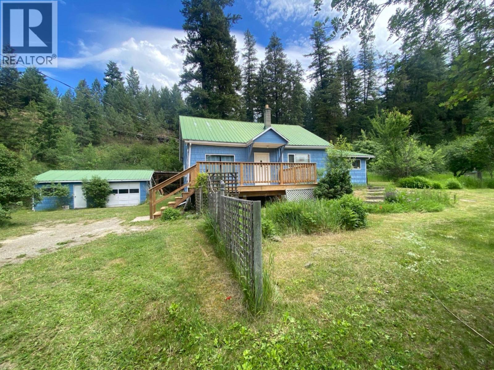 4392 Barriere Town Road, Barriere, British Columbia  V0E 1E0 - Photo 1 - 10390822