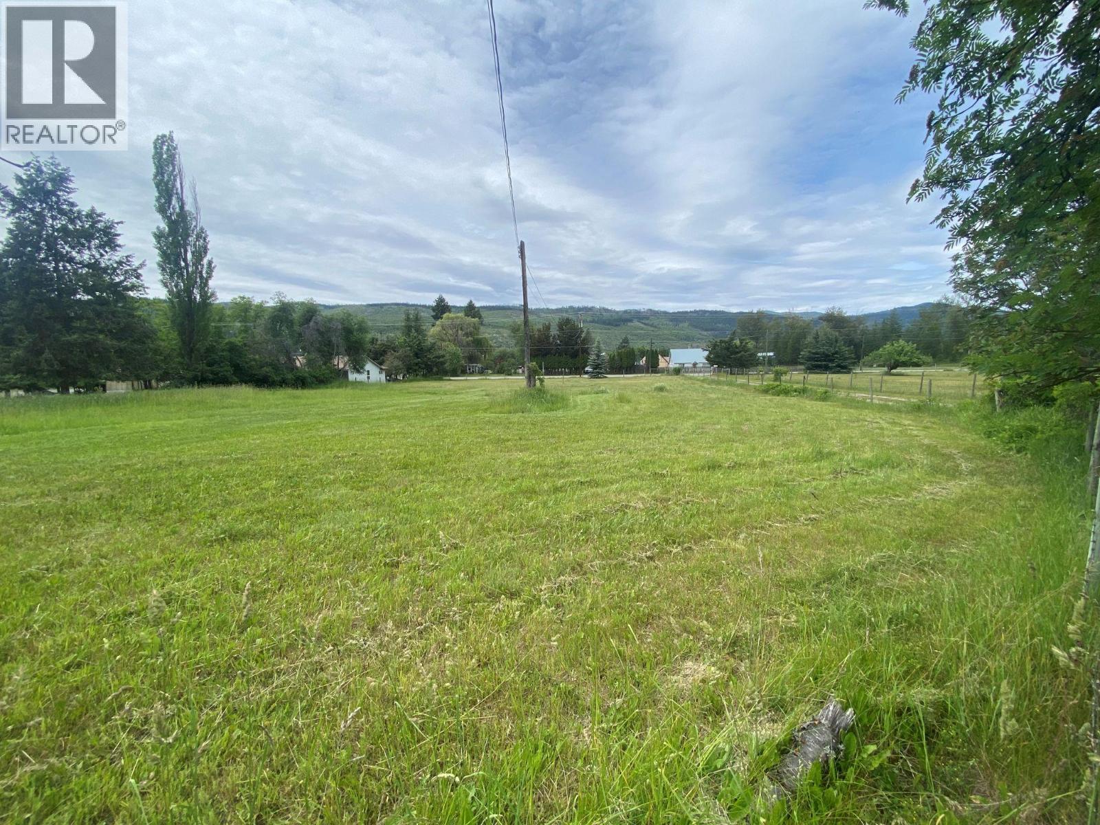 4392 Barriere Town Road, Barriere, British Columbia  V0E 1E0 - Photo 2 - 10390822