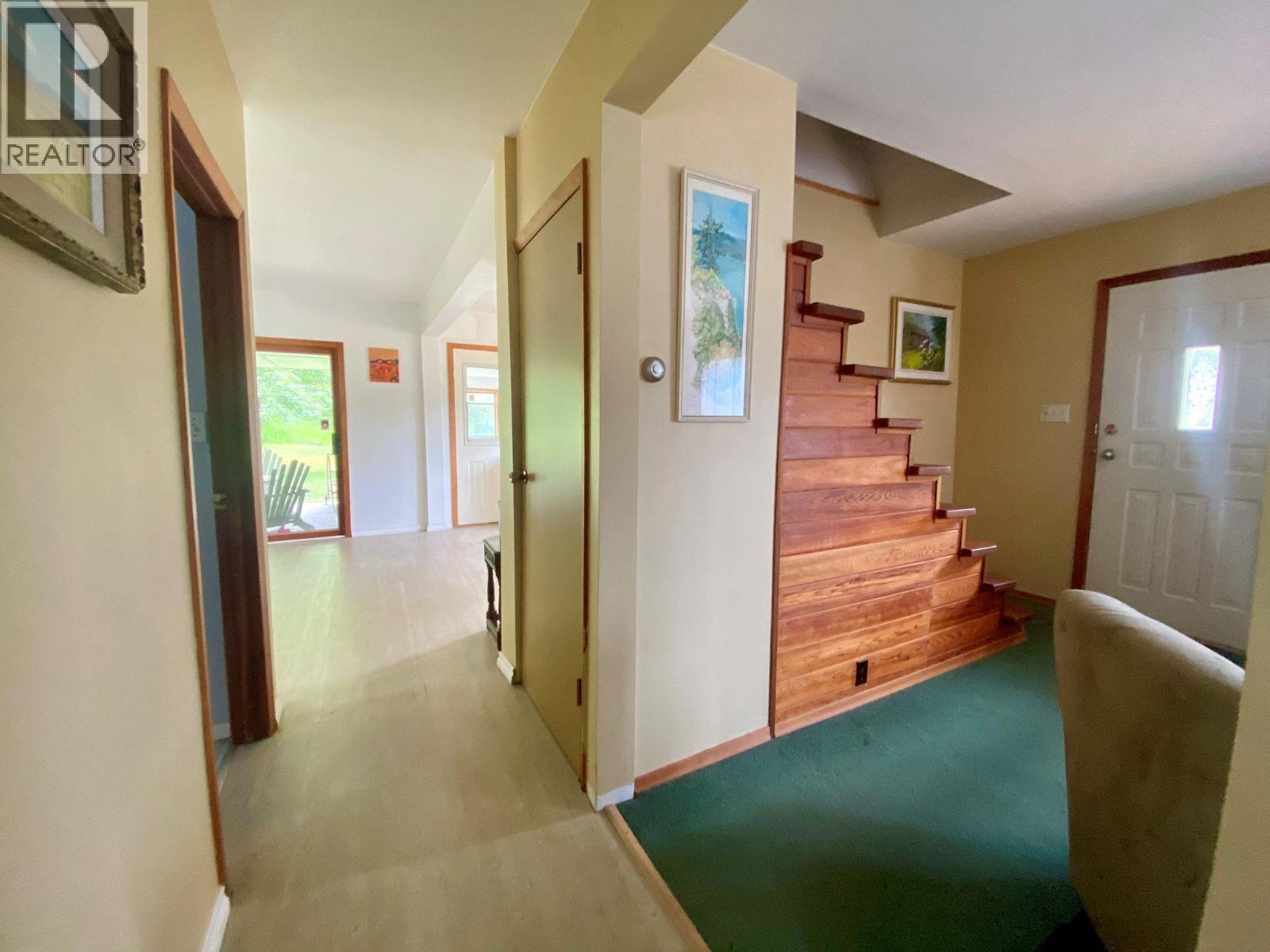 4392 Barriere Town Road, Barriere, British Columbia  V0E 1E0 - Photo 5 - 10390822