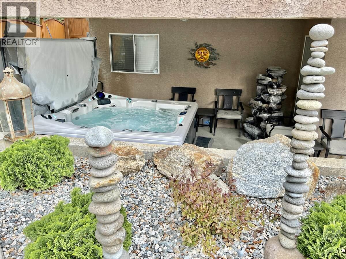 3911 Lakevale Place, Kelowna, British Columbia  V1W 3Z5 - Photo 7 - 10390879