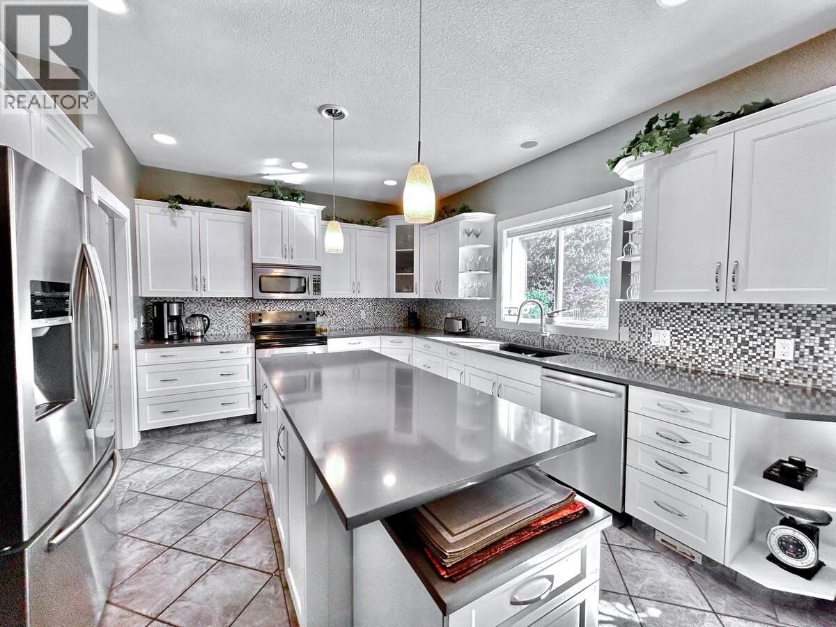 3911 Lakevale Place, Kelowna, British Columbia  V1W 3Z5 - Photo 8 - 10390879
