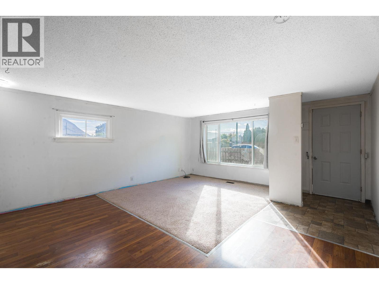 928 Sherbrooke Avenue, Kamloops, British Columbia  V2B 1W2 - Photo 2 - 10390889