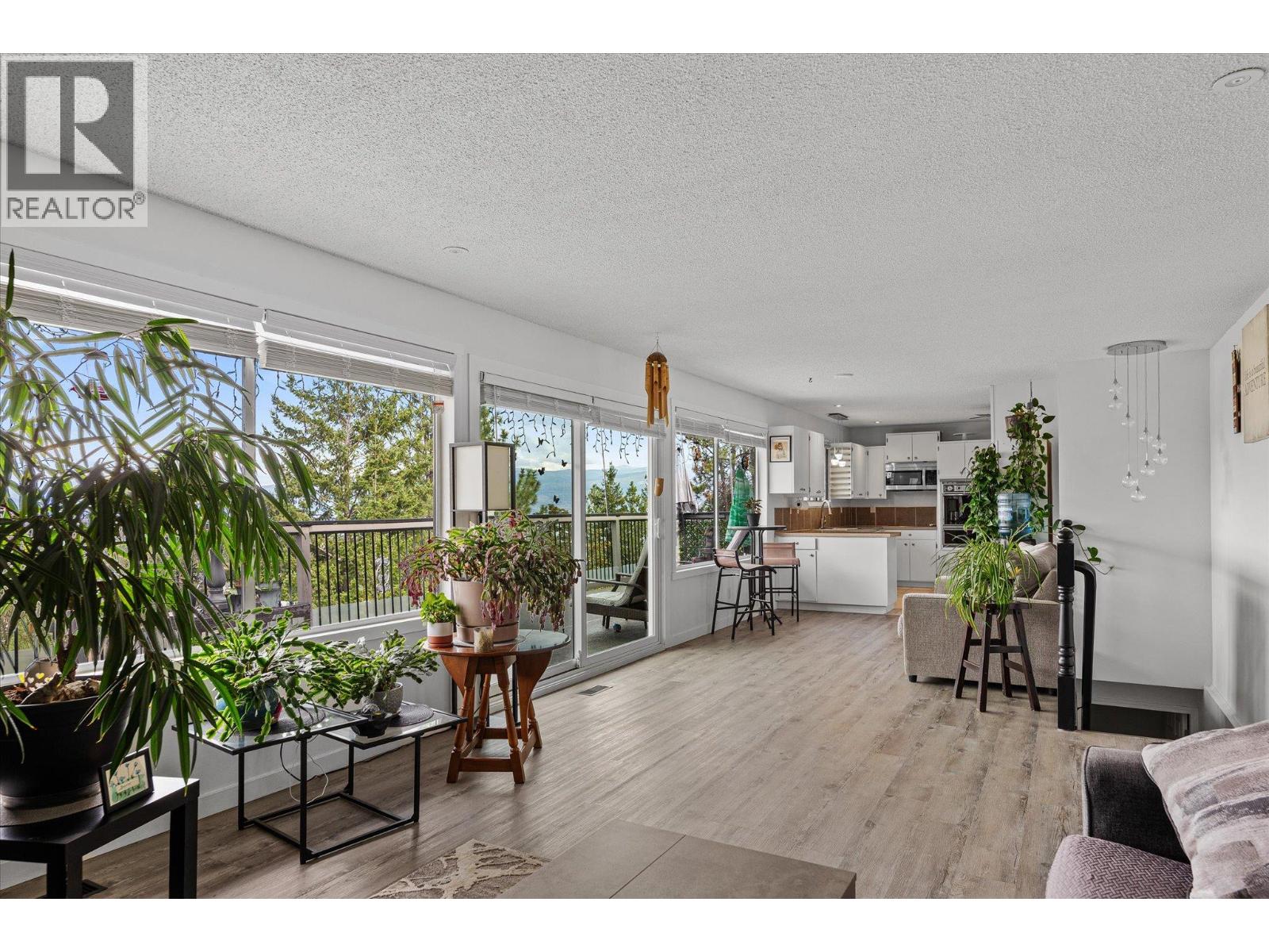 3273 Mcleod Road, West Kelowna, British Columbia  V4T 1A9 - Photo 9 - 10390728