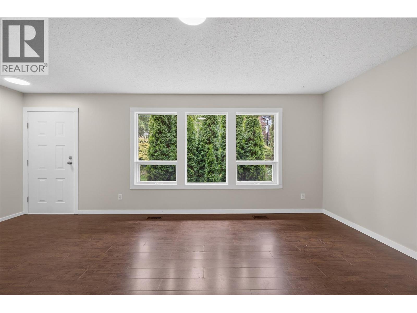 2731 Okanagan Avenue Ne, Salmon Arm, British Columbia  V1E 2T1 - Photo 11 - 10388950