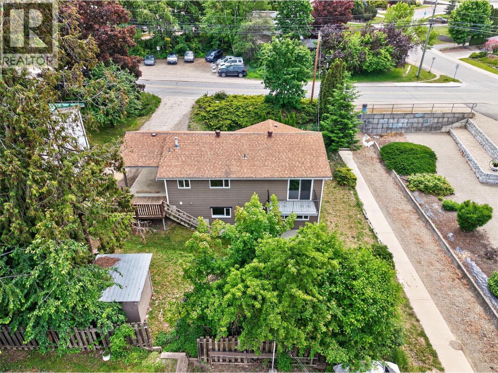 2731 Okanagan Avenue Ne, Salmon Arm, British Columbia  V1E 2T1 - Photo 4 - 10388950