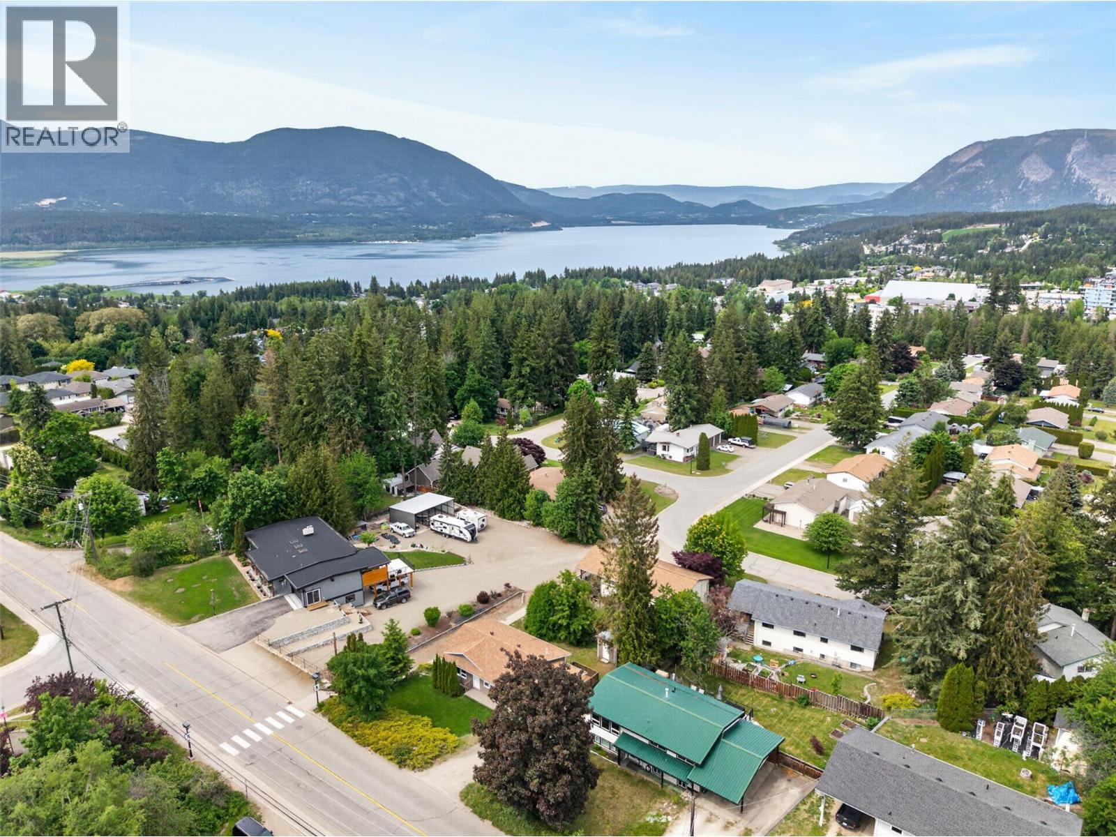 2731 Okanagan Avenue Ne, Salmon Arm, British Columbia  V1E 2T1 - Photo 5 - 10388950