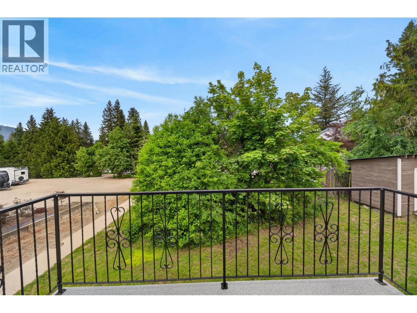 2731 Okanagan Avenue Ne, Salmon Arm, British Columbia  V1E 2T1 - Photo 61 - 10388950