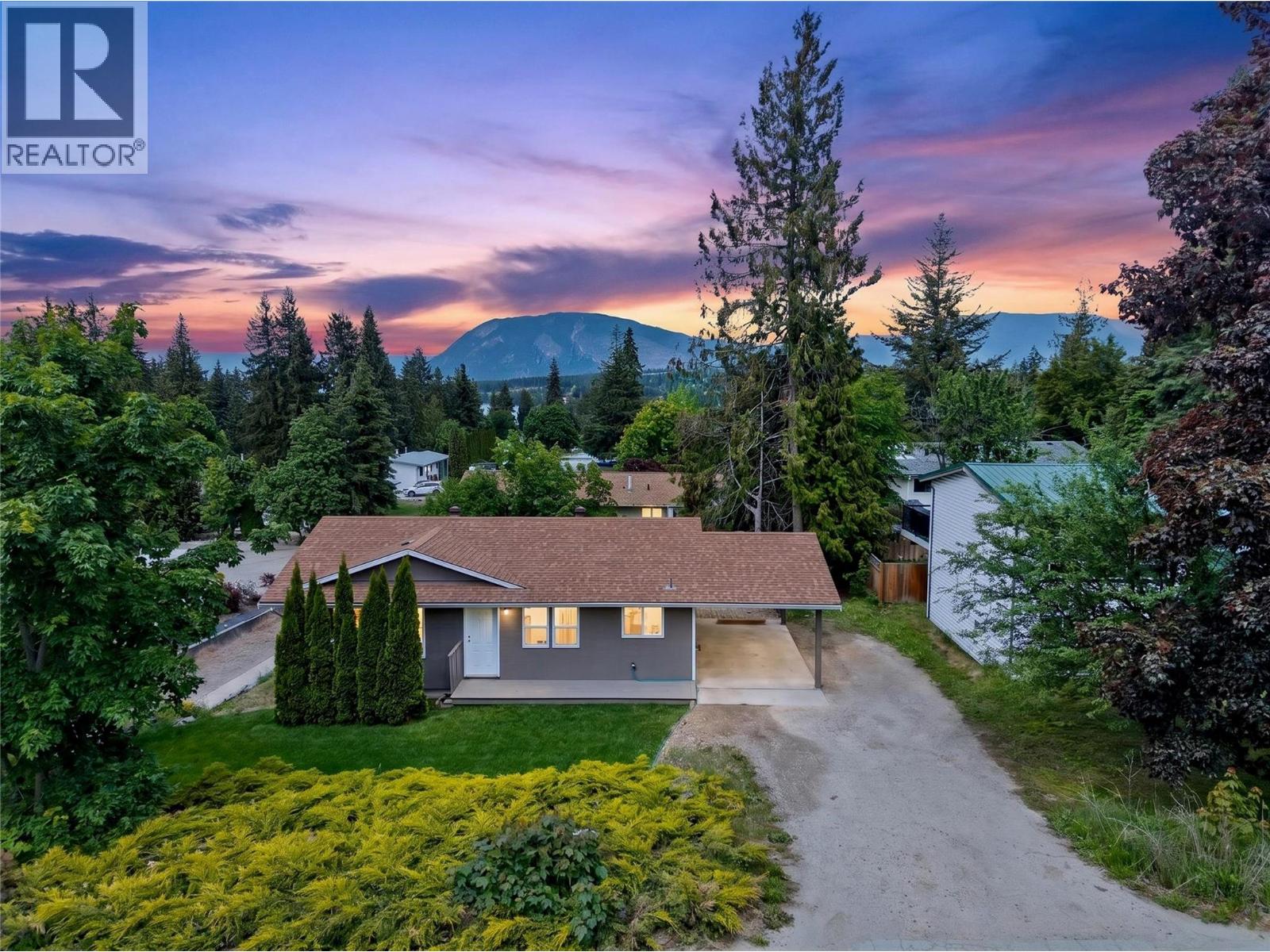 2731 Okanagan Avenue Ne, Salmon Arm, British Columbia  V1E 2T1 - Photo 77 - 10388950