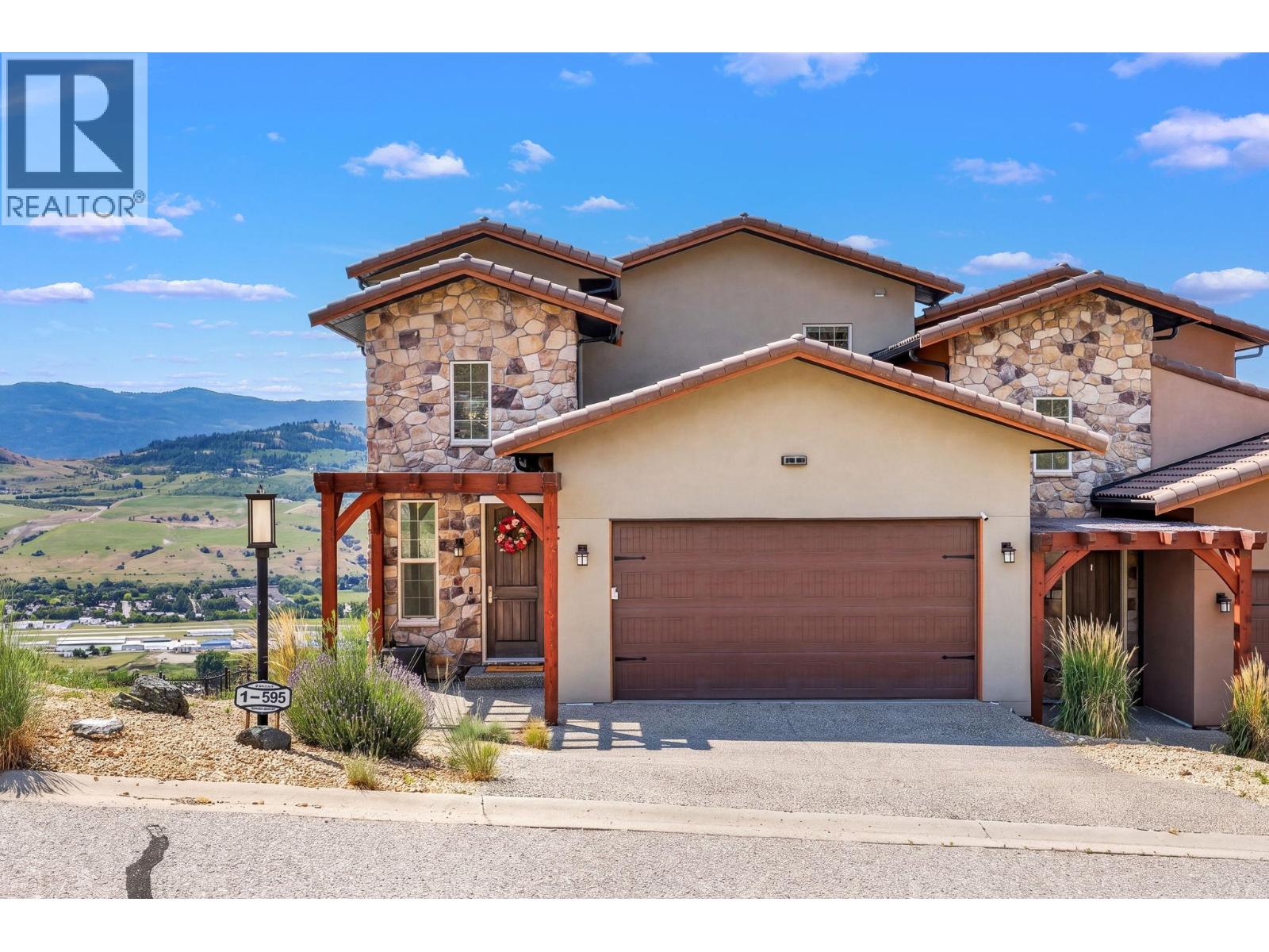 595 Vineyard Way N Unit# 1, Vernon, British Columbia  V1H 2M2 - Photo 2 - 10390666