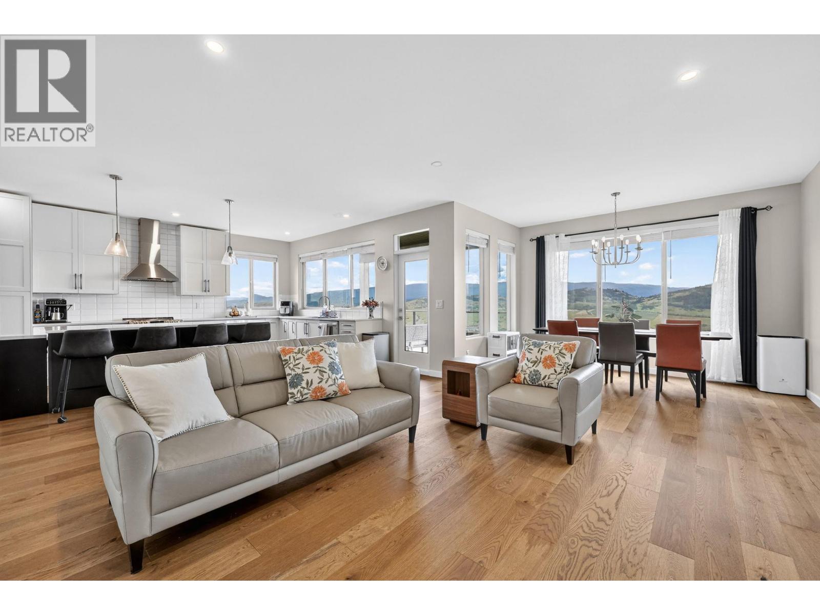 595 Vineyard Way N Unit# 1, Vernon, British Columbia  V1H 2M2 - Photo 4 - 10390666