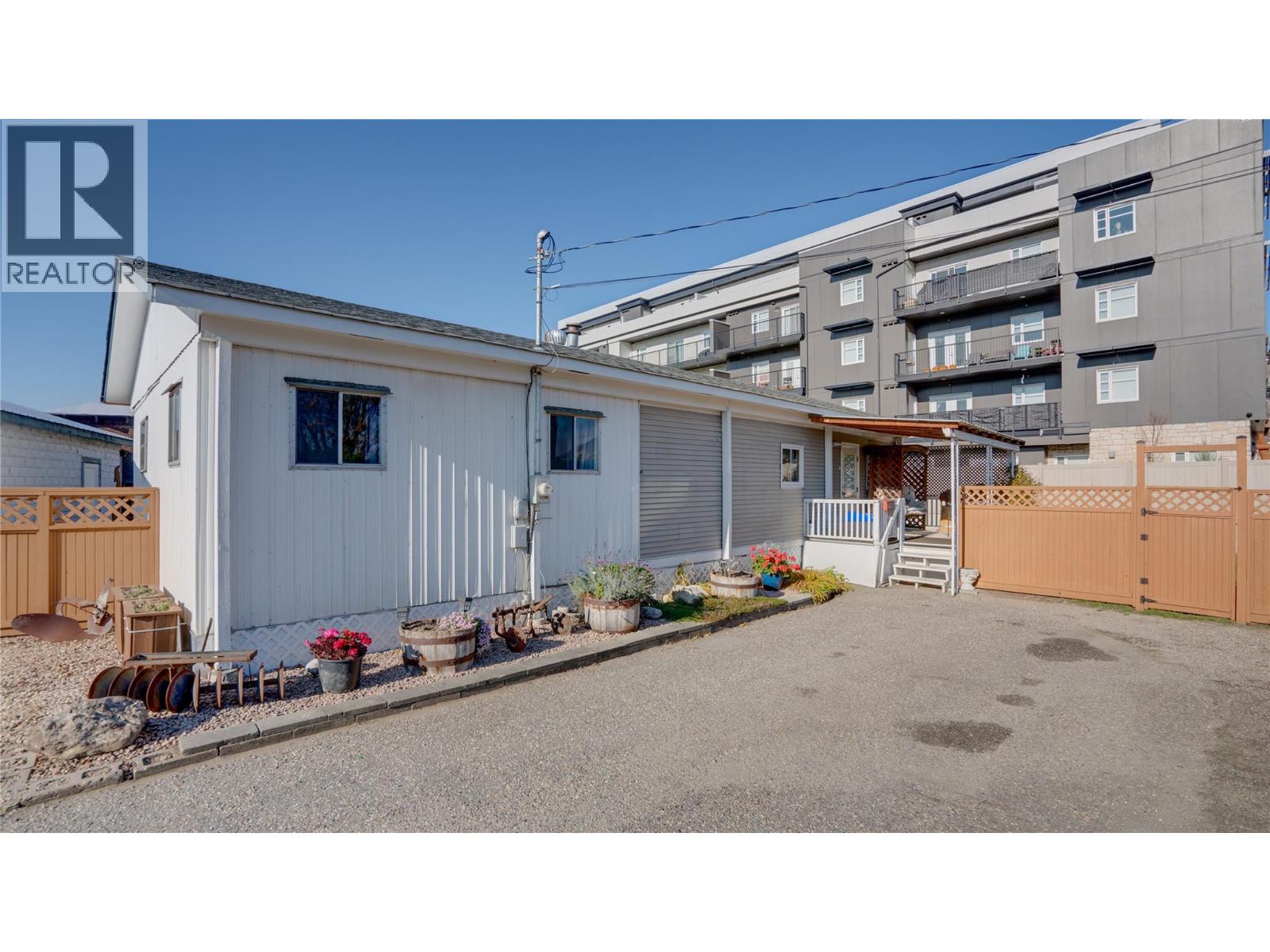 5595 27 Avenue, Vernon, British Columbia  V1T 7A3 - Photo 6 - 10390534