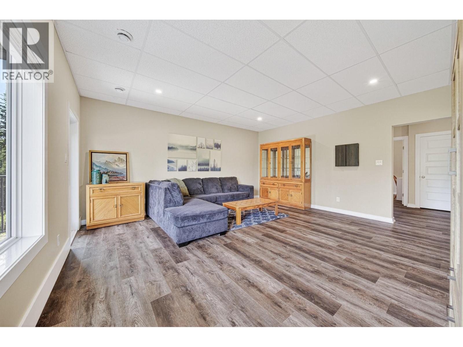 36 Driftwood Place, Elkford, British Columbia  V0B 1H0 - Photo 43 - 10389419