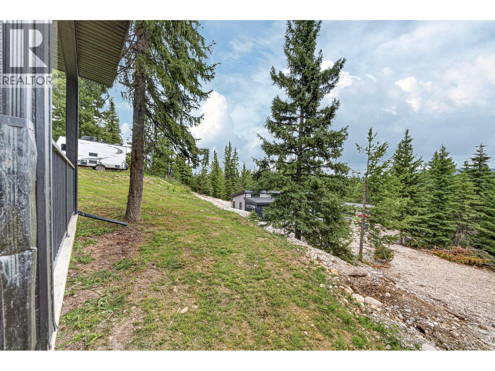 36 Driftwood Place, Elkford, British Columbia  V0B 1H0 - Photo 63 - 10389419