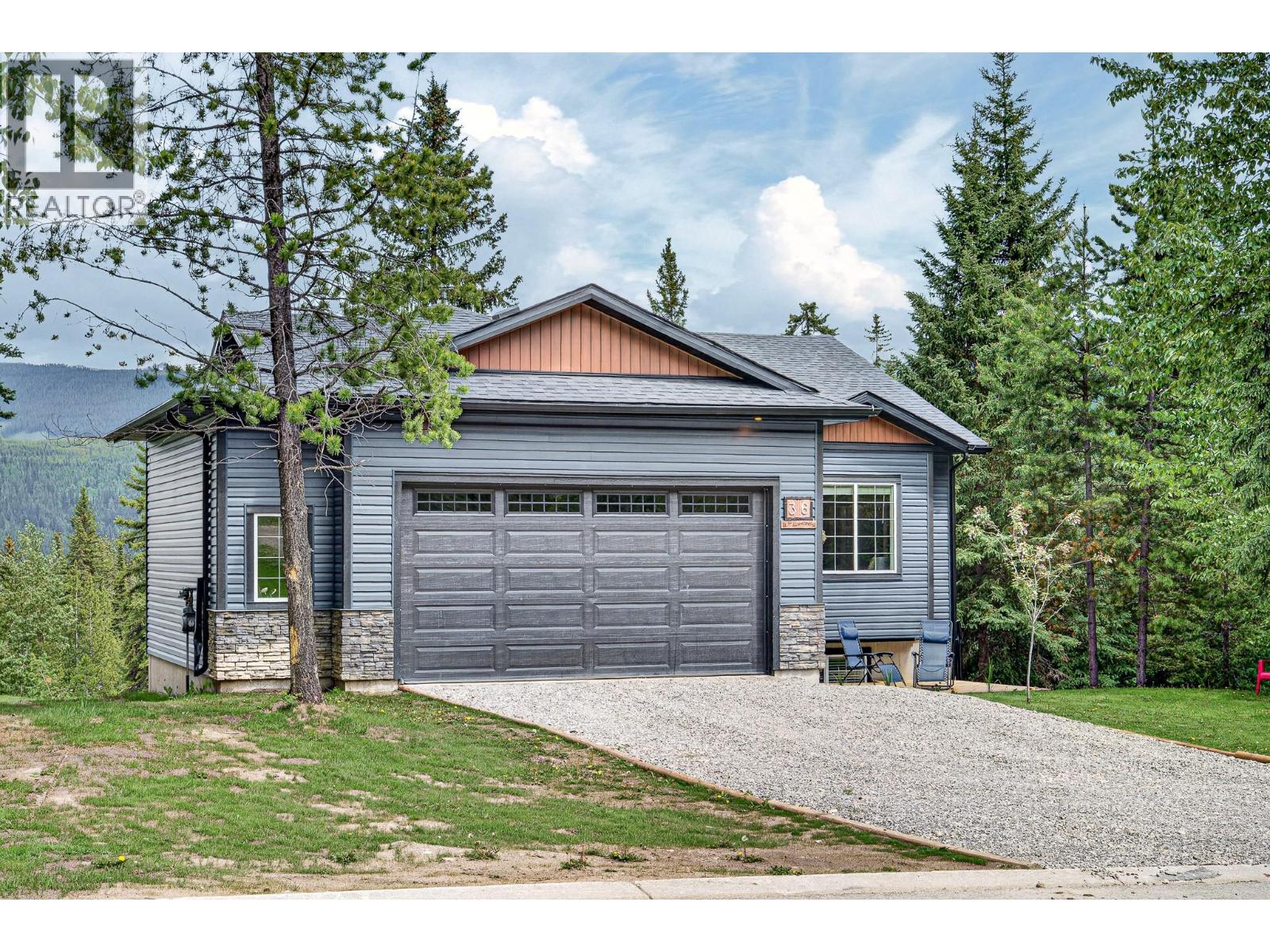 36 Driftwood Place, Elkford, British Columbia  V0B 1H0 - Photo 64 - 10389419