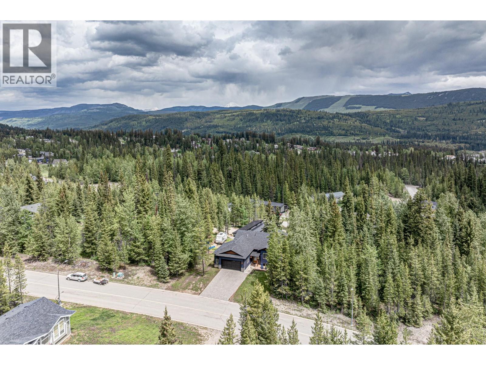 36 Driftwood Place, Elkford, British Columbia  V0B 1H0 - Photo 79 - 10389419