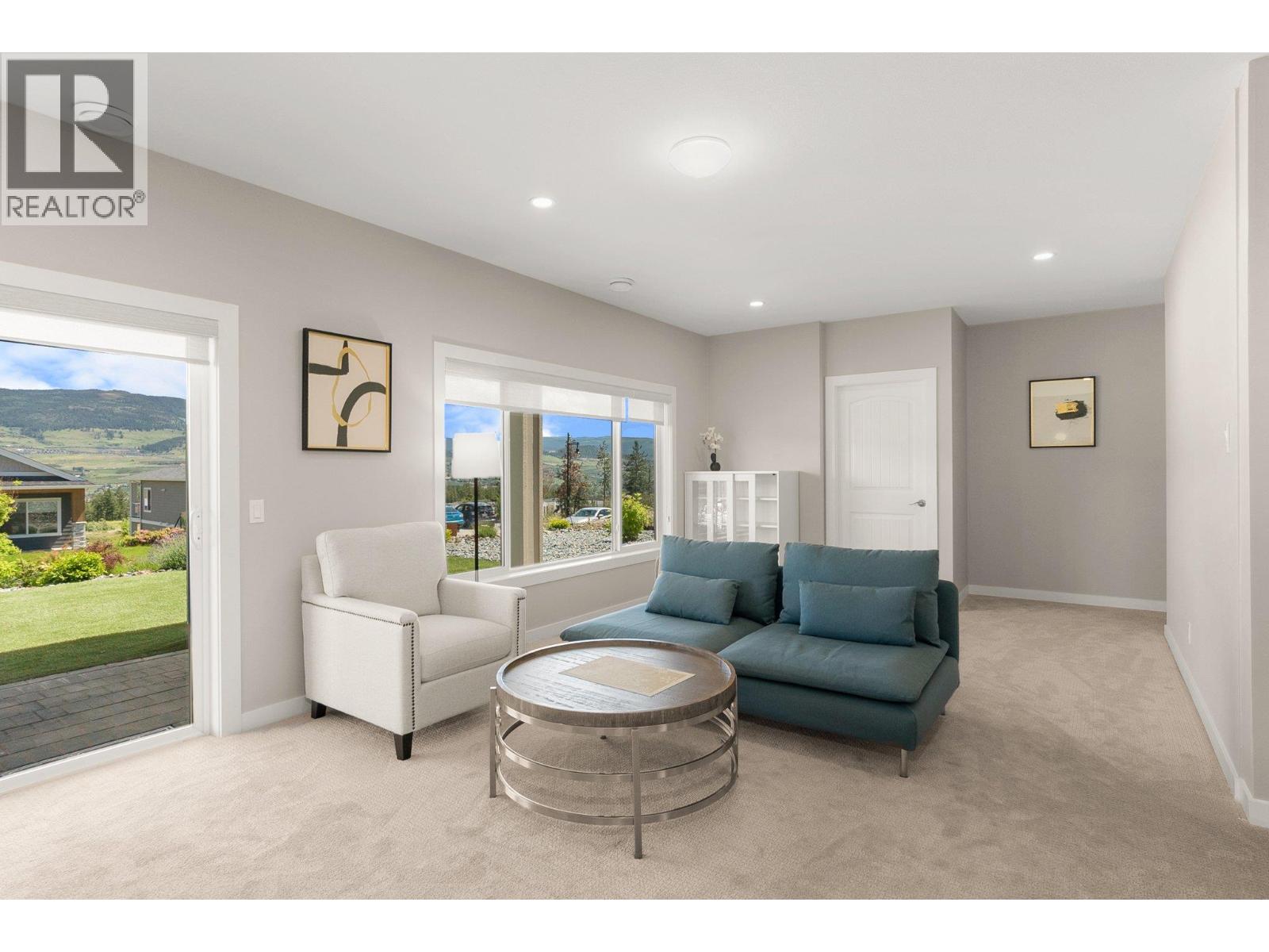 671 Yorkville Street, Kelowna, British Columbia  V1V 0A9 - Photo 4 - 10390860