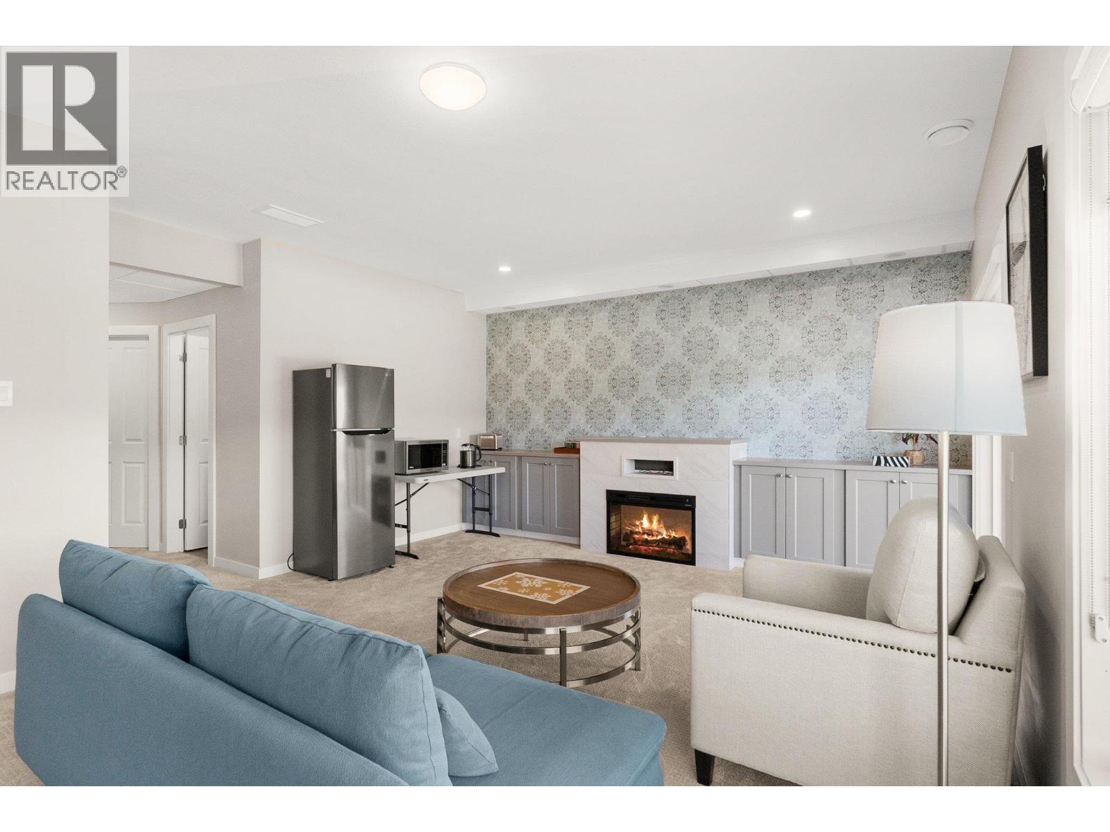 671 Yorkville Street, Kelowna, British Columbia  V1V 0A9 - Photo 5 - 10390860