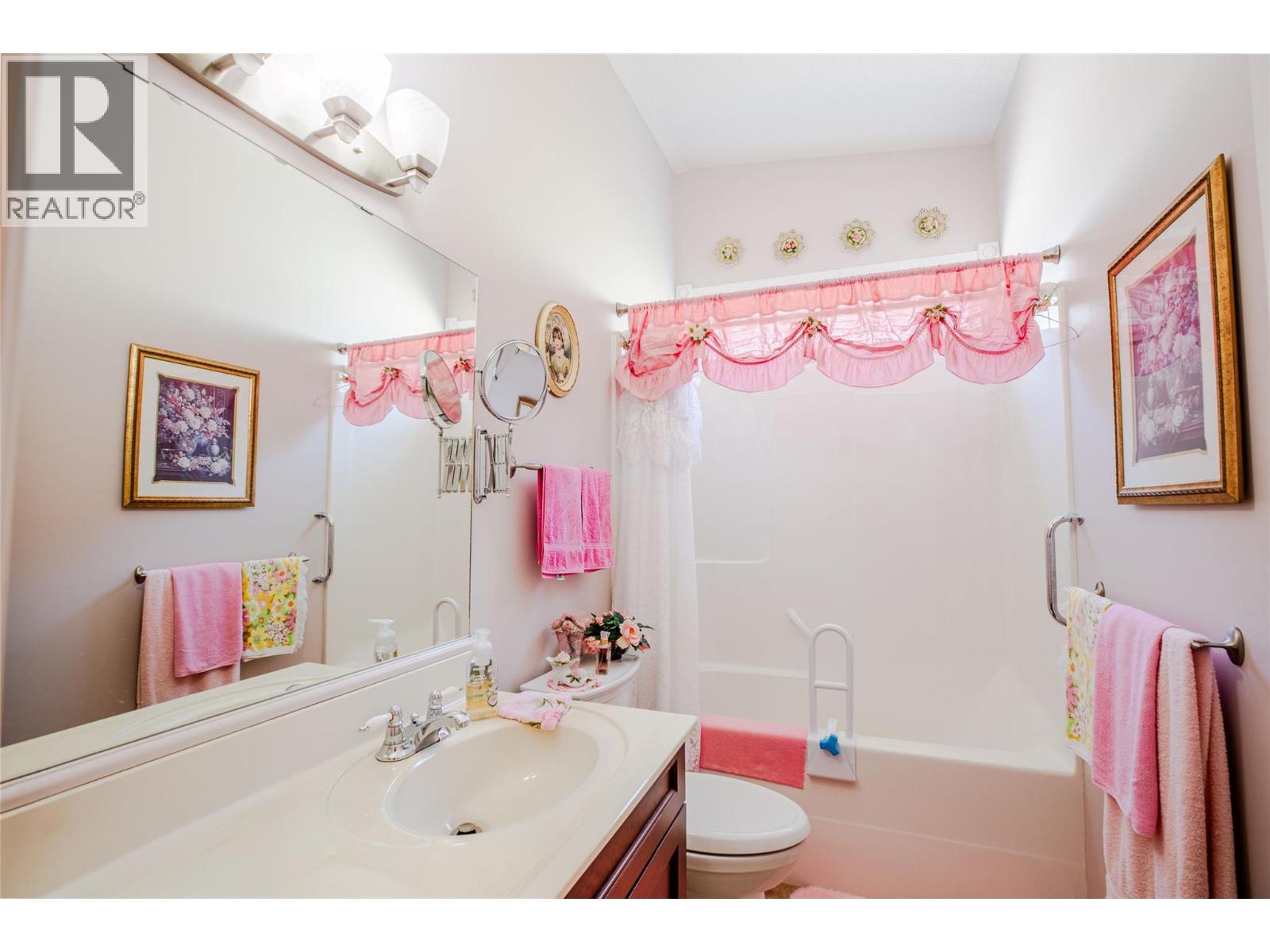 1038 11th Avenue N, Creston, British Columbia  V0B 1G6 - Photo 24 - 10390477
