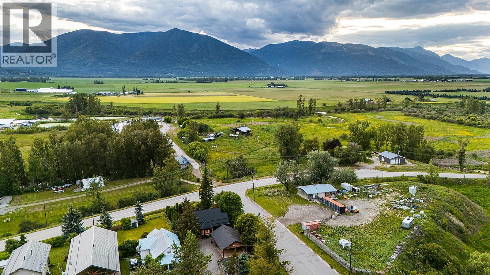 109 2nd Avenue S, Creston, British Columbia  V0B 1G3 - Photo 60 - 10390349