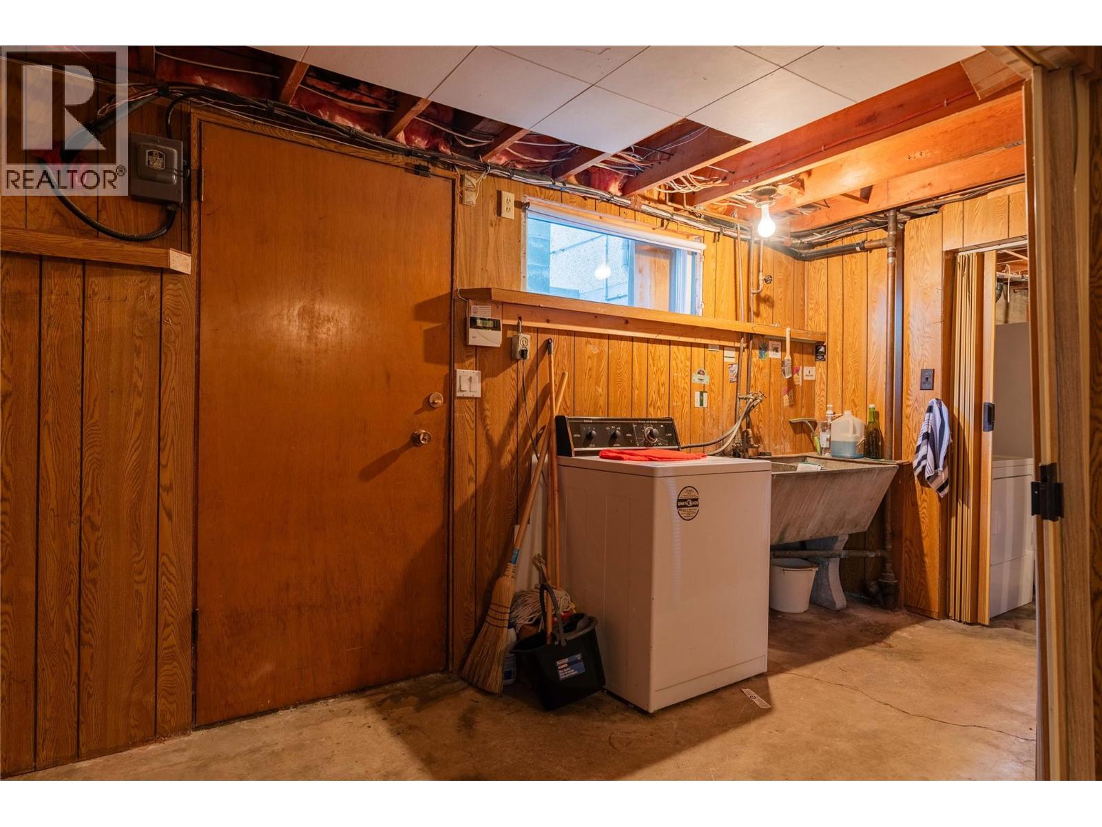 945 Thackeray Street, Warfield, British Columbia  V1R 2C3 - Photo 42 - 10390270