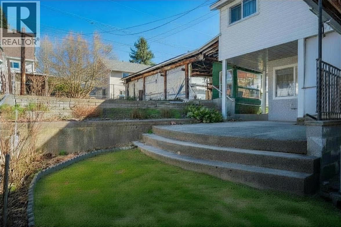 945 Thackeray Street, Warfield, British Columbia  V1R 2C3 - Photo 53 - 10390270