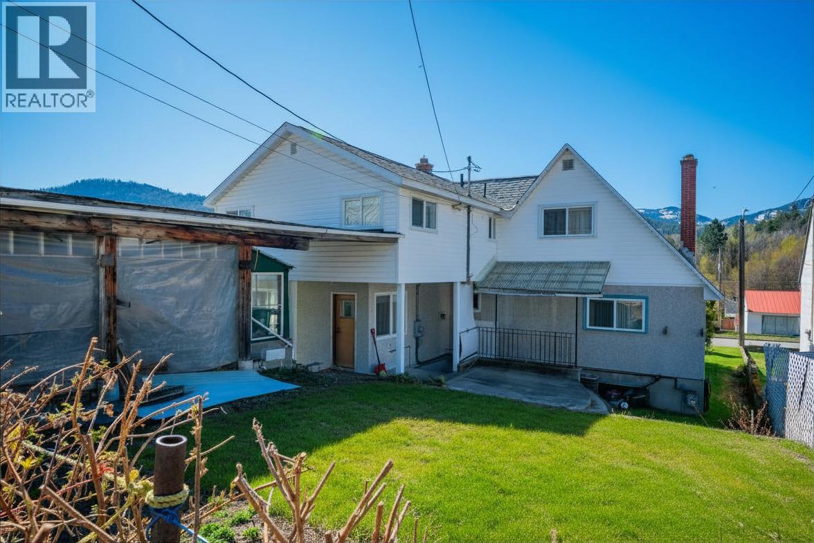 945 Thackeray Street, Warfield, British Columbia  V1R 2C3 - Photo 55 - 10390270