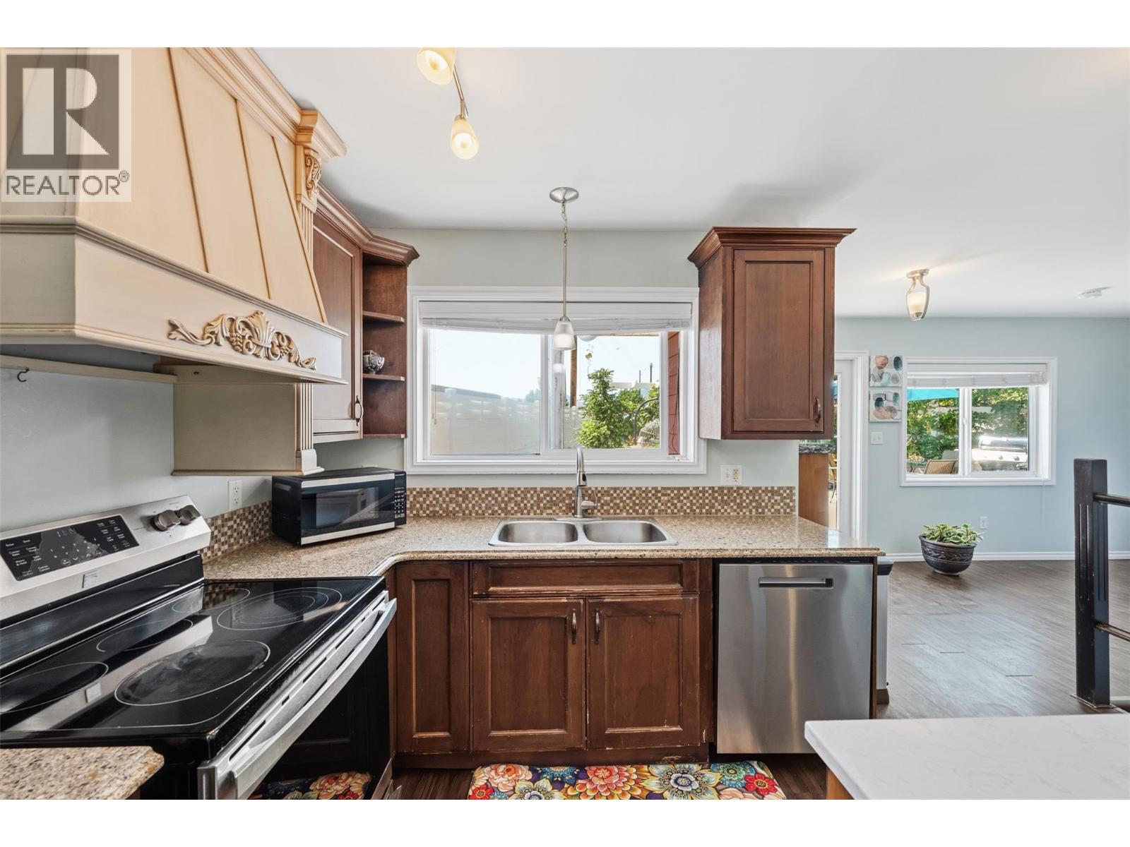 491 Eastside Avenue, Oliver, British Columbia  V0H 1T4 - Photo 17 - 10389540