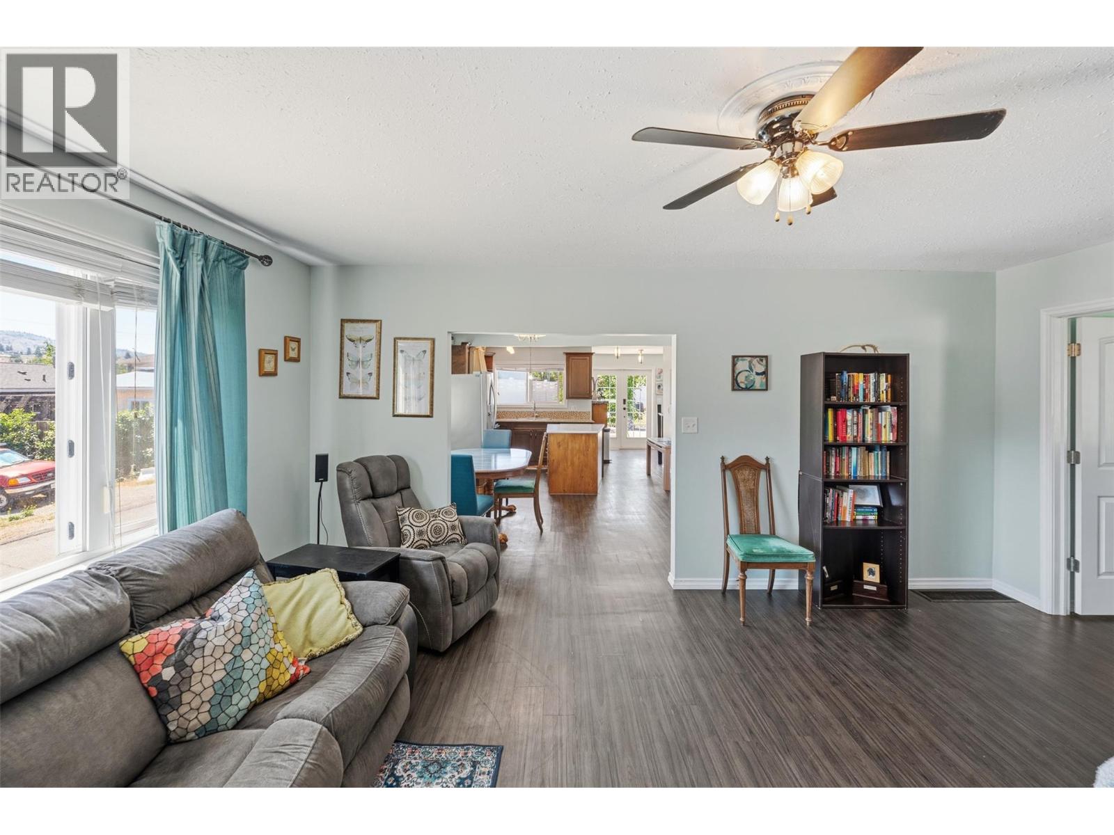 491 Eastside Avenue, Oliver, British Columbia  V0H 1T4 - Photo 6 - 10389540