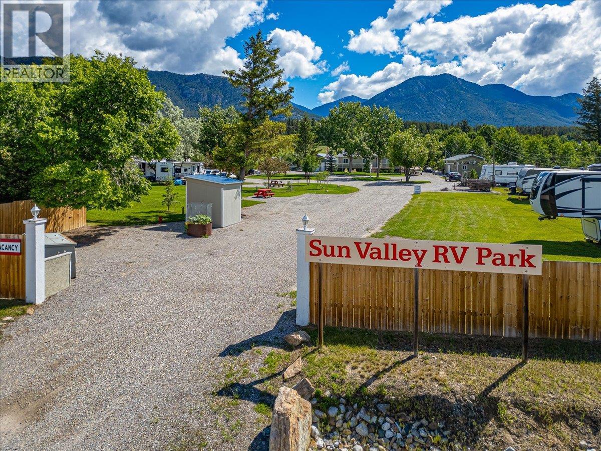1474 93 95 Highway, windermere, British Columbia