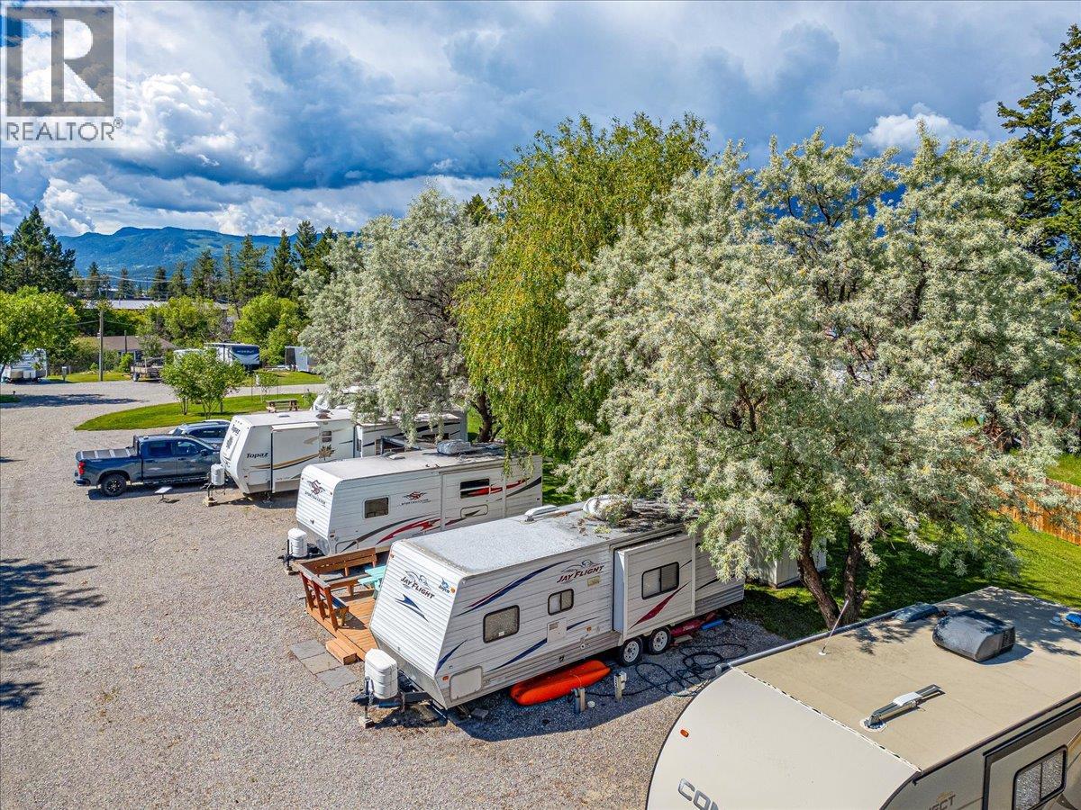 1474 93 95 Highway, Windermere, British Columbia  V0B 2L1 - Photo 13 - 10390884
