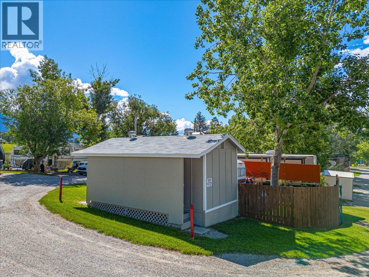 1474 93 95 Highway, Windermere, British Columbia  V0B 2L1 - Photo 14 - 10390884