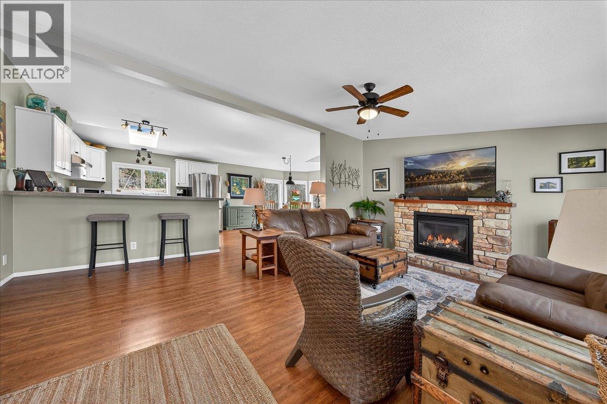 1474 93 95 Highway, Windermere, British Columbia  V0B 2L1 - Photo 20 - 10390884