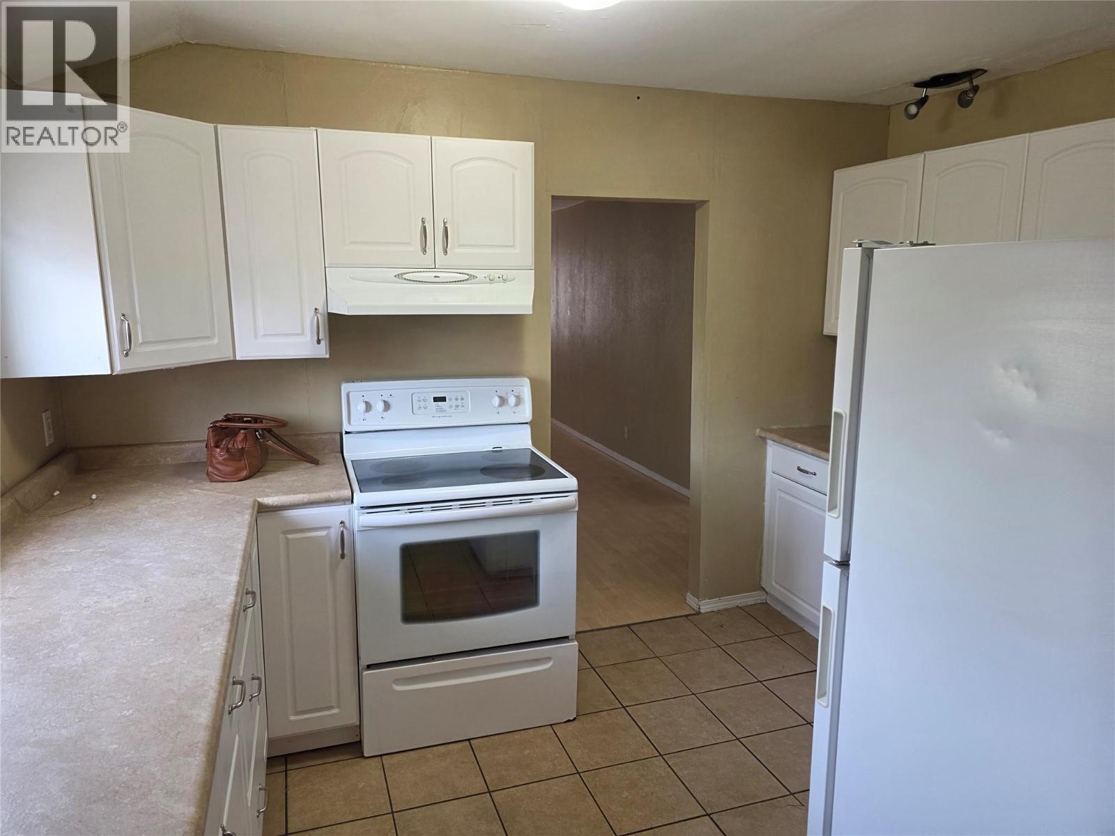 700 99 Avenue, Dawson Creek, British Columbia  V1G 1T4 - Photo 10 - 10390908